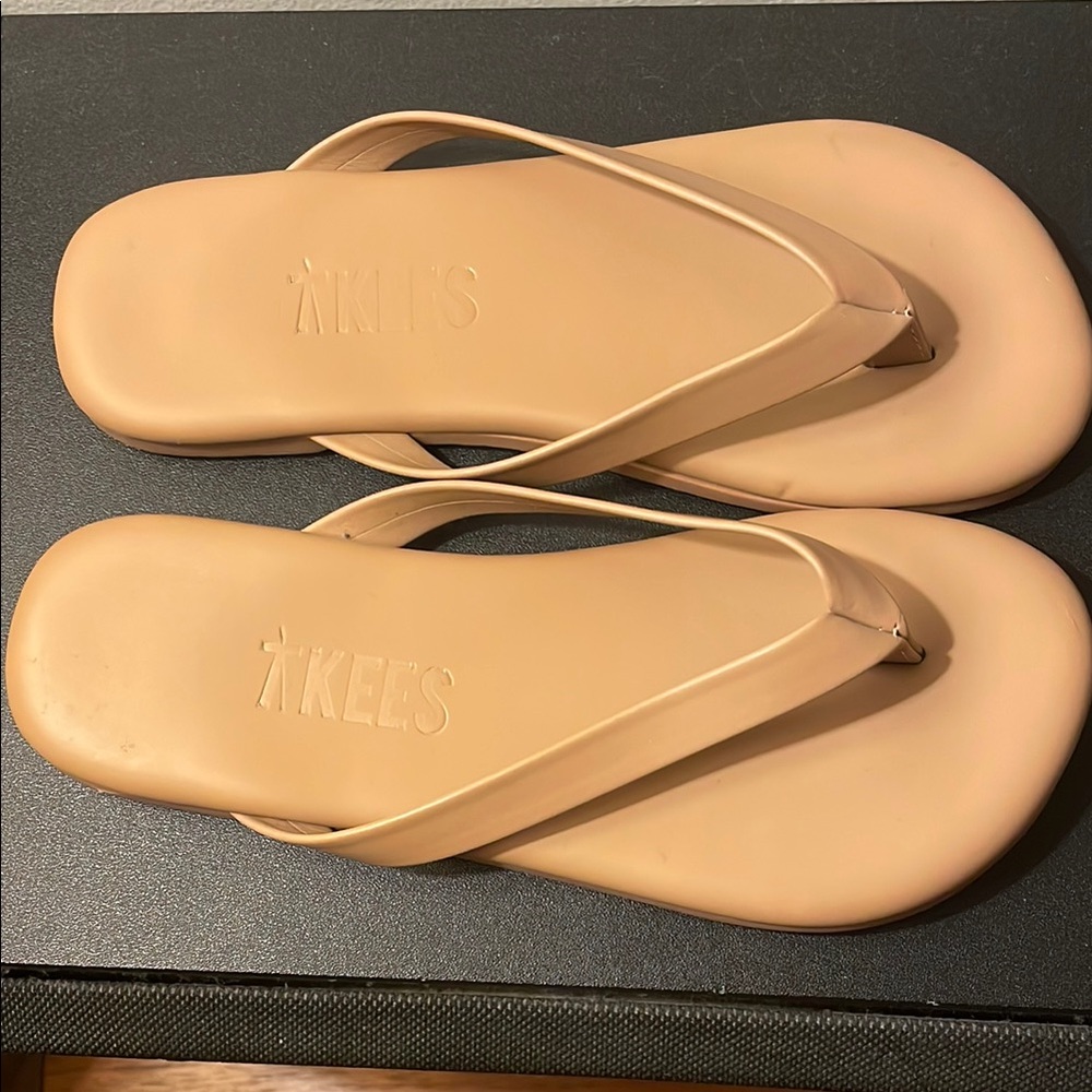 TKEES Nude Tan Flip Flop Sandals
